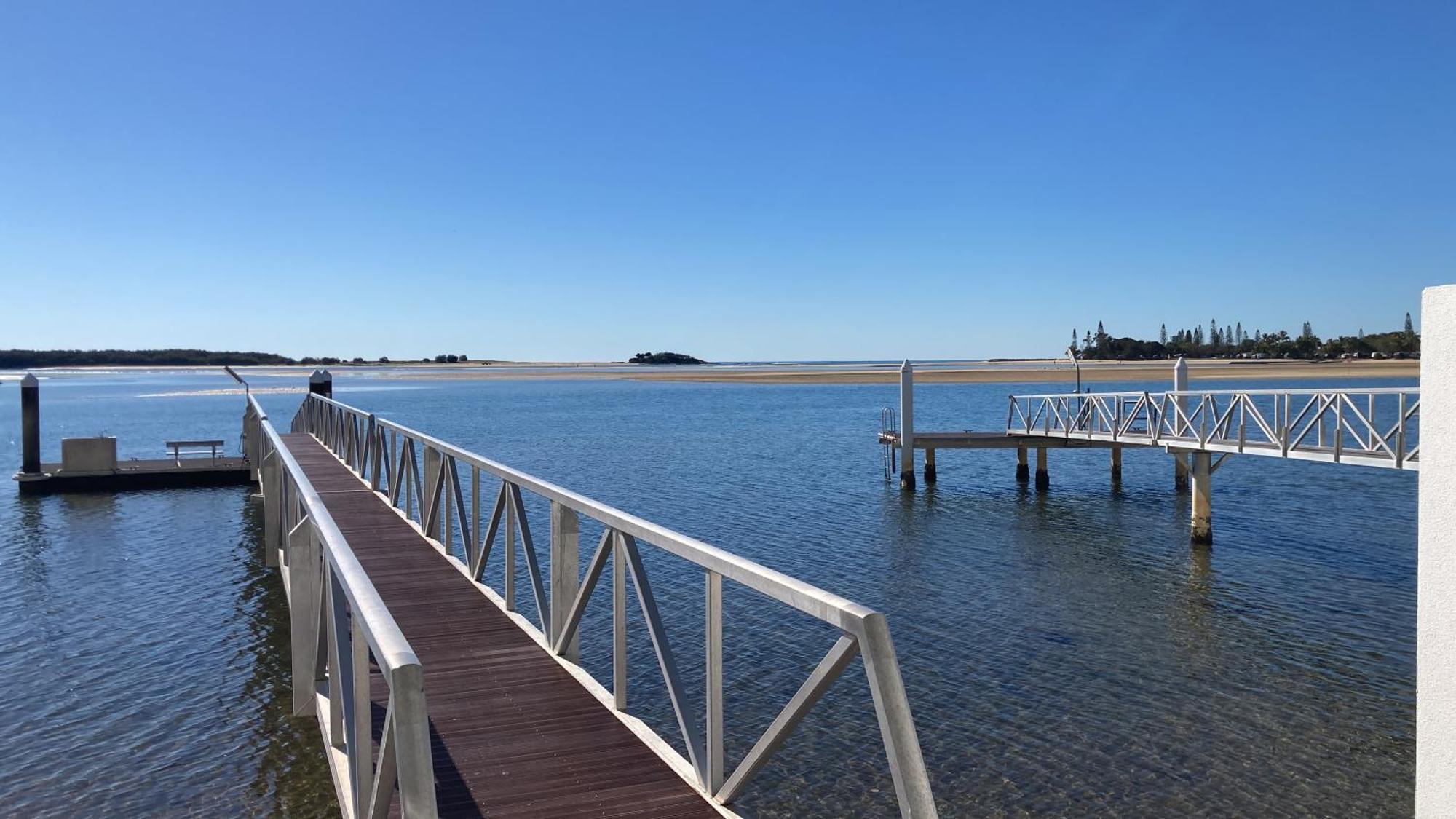 Waves Maroochy River Марукідор Екстер'єр фото